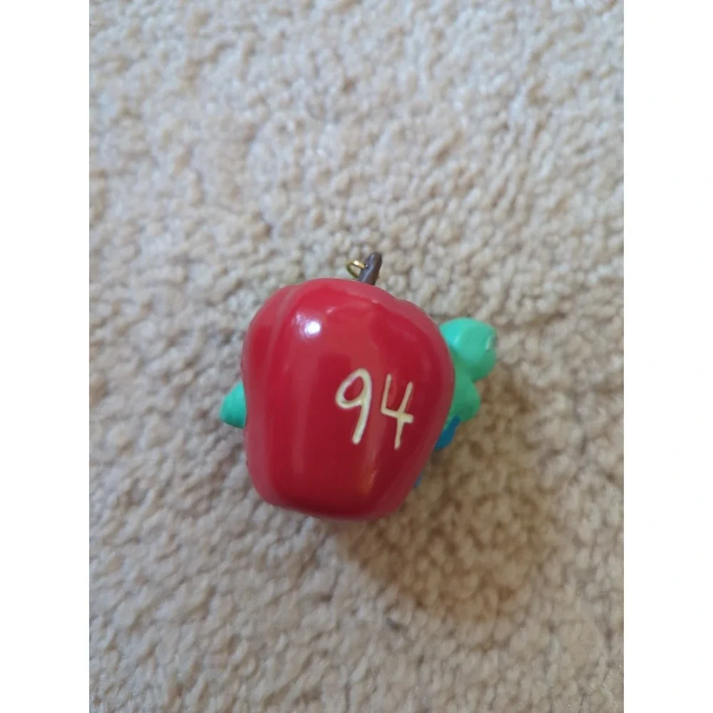Hallmark Keepsake Ornament 1994 Champion Teacher Apple Orig Box‎